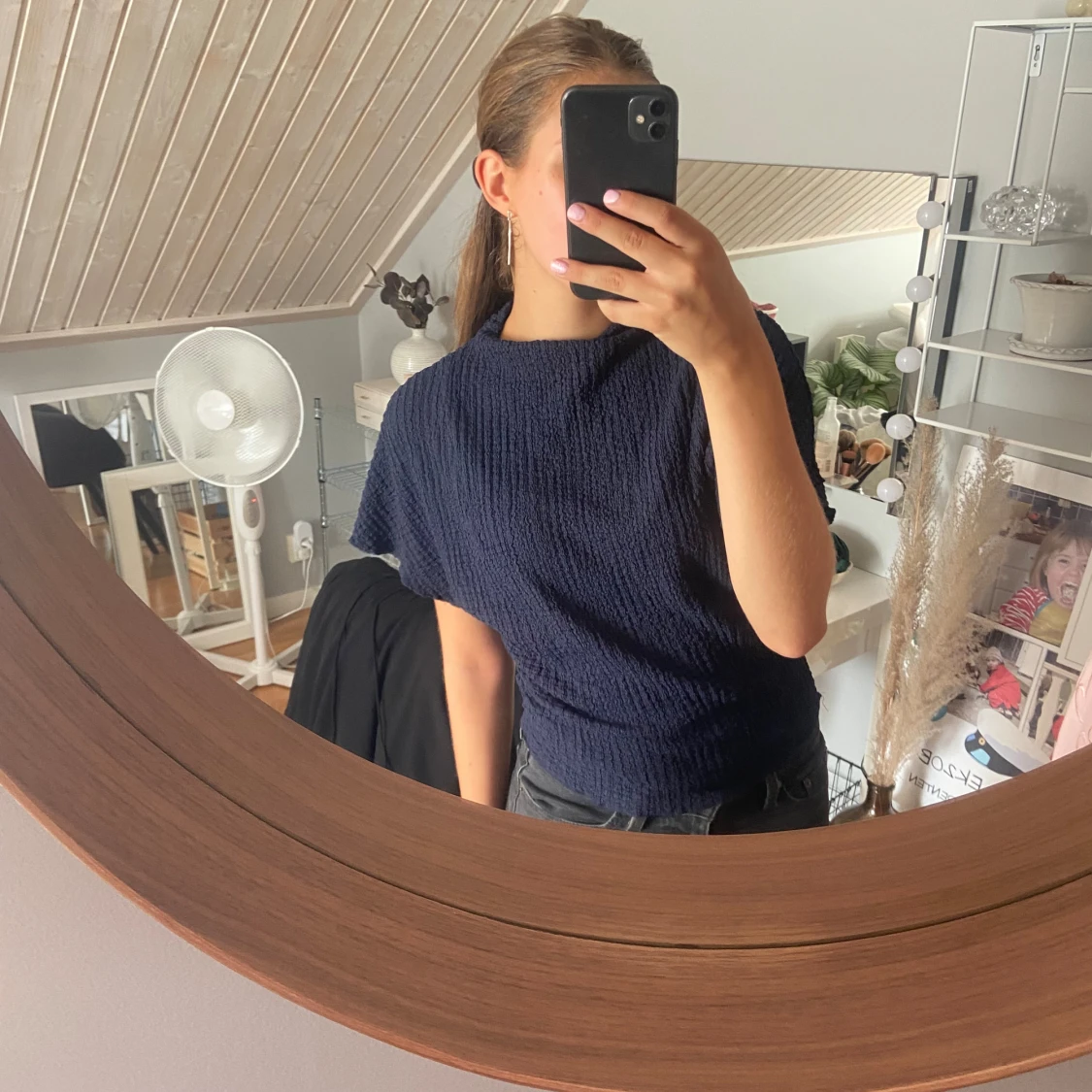 Mörkblå tröja - 91