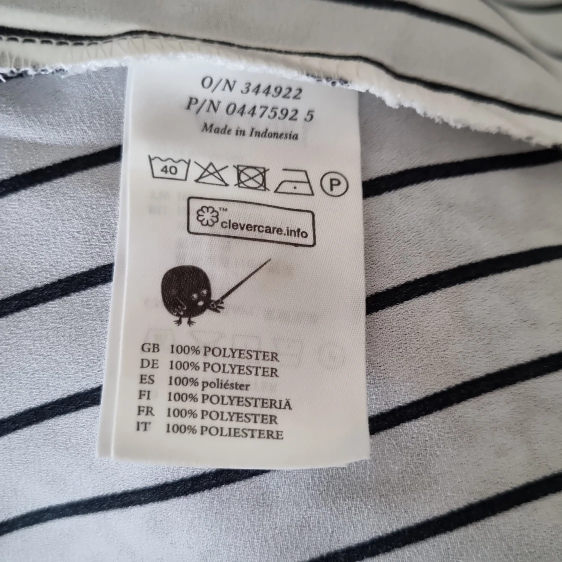 Vit och svart randig skjorta från Monki - 92