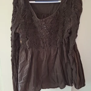 Tröja  - Använd fåtal gånger 