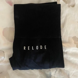 Relode tights - Aldrig använda svarta tights från Relode, storlek xs men de är stora för sin storlek.
