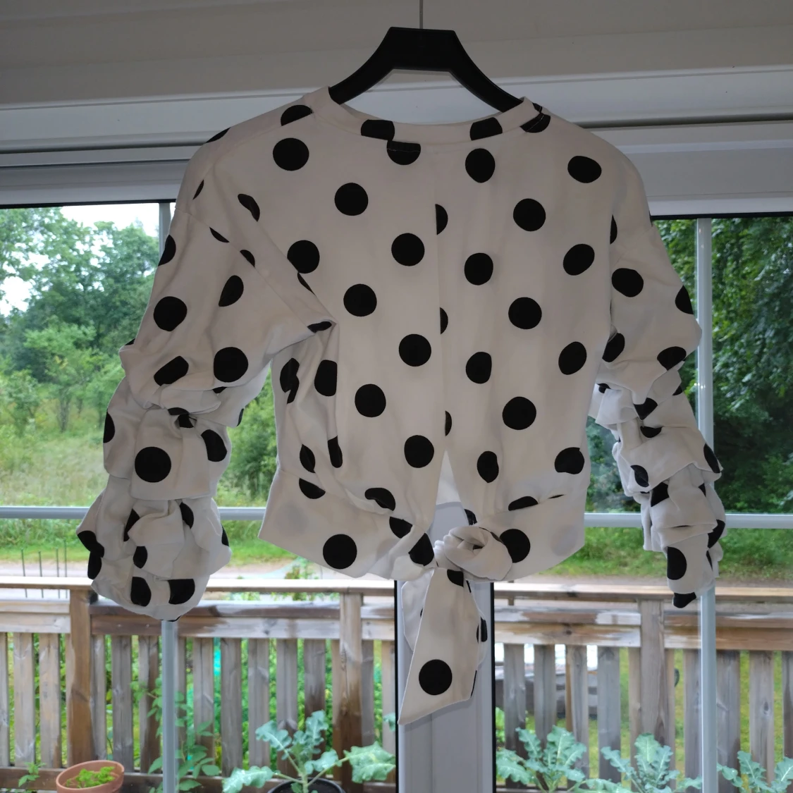 Kort tröja i storlek S