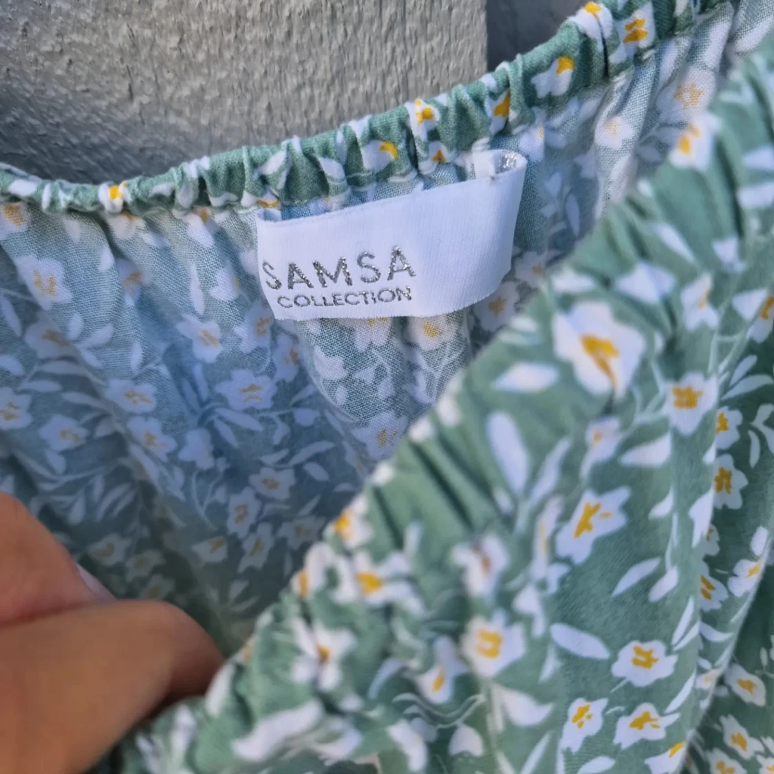 Blommig klänning  - 91