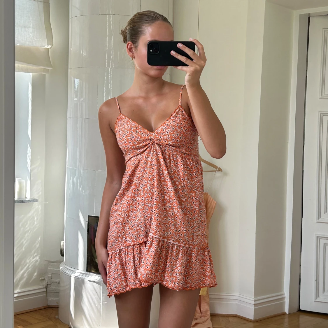 Orange blommig klänning - 91