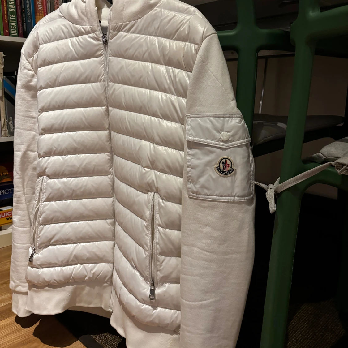 Moncler vit jacka, storlek L - 90