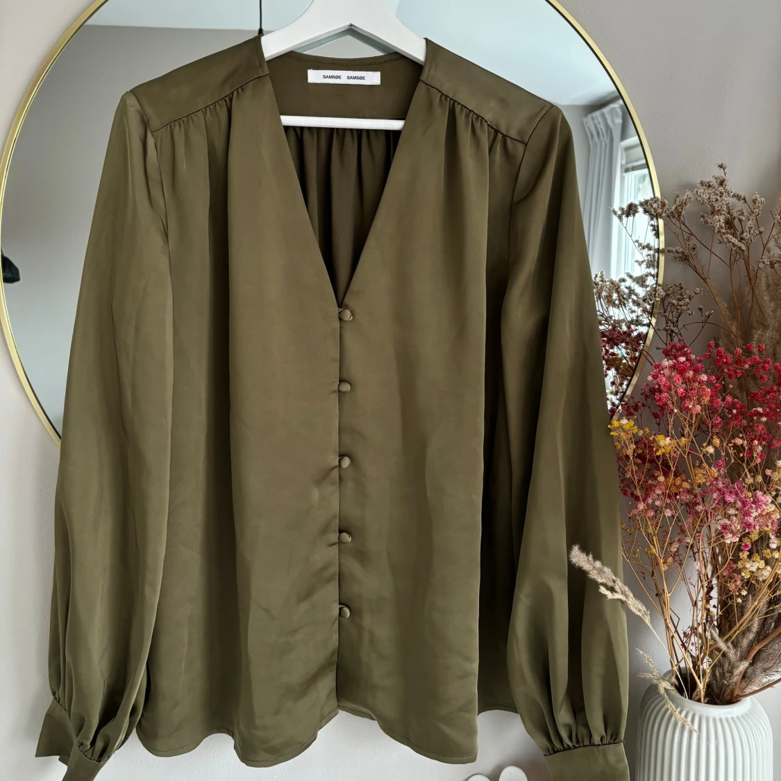 Mörk grön satin blus - 90