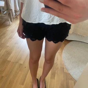 Spets shorts  - Svarta shorts i spets❤️❤️