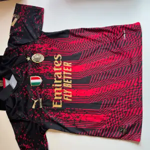 En ac Milan hemma tröja ny skick 