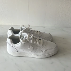 Skor - Nike skor använd Max 1 gång 