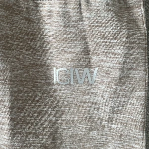 ICIW träningstights💞💞 - Superfina ICIW träningstights som bara är använda ett fåtal gånger! Pris kan diskuteras🩷🩷