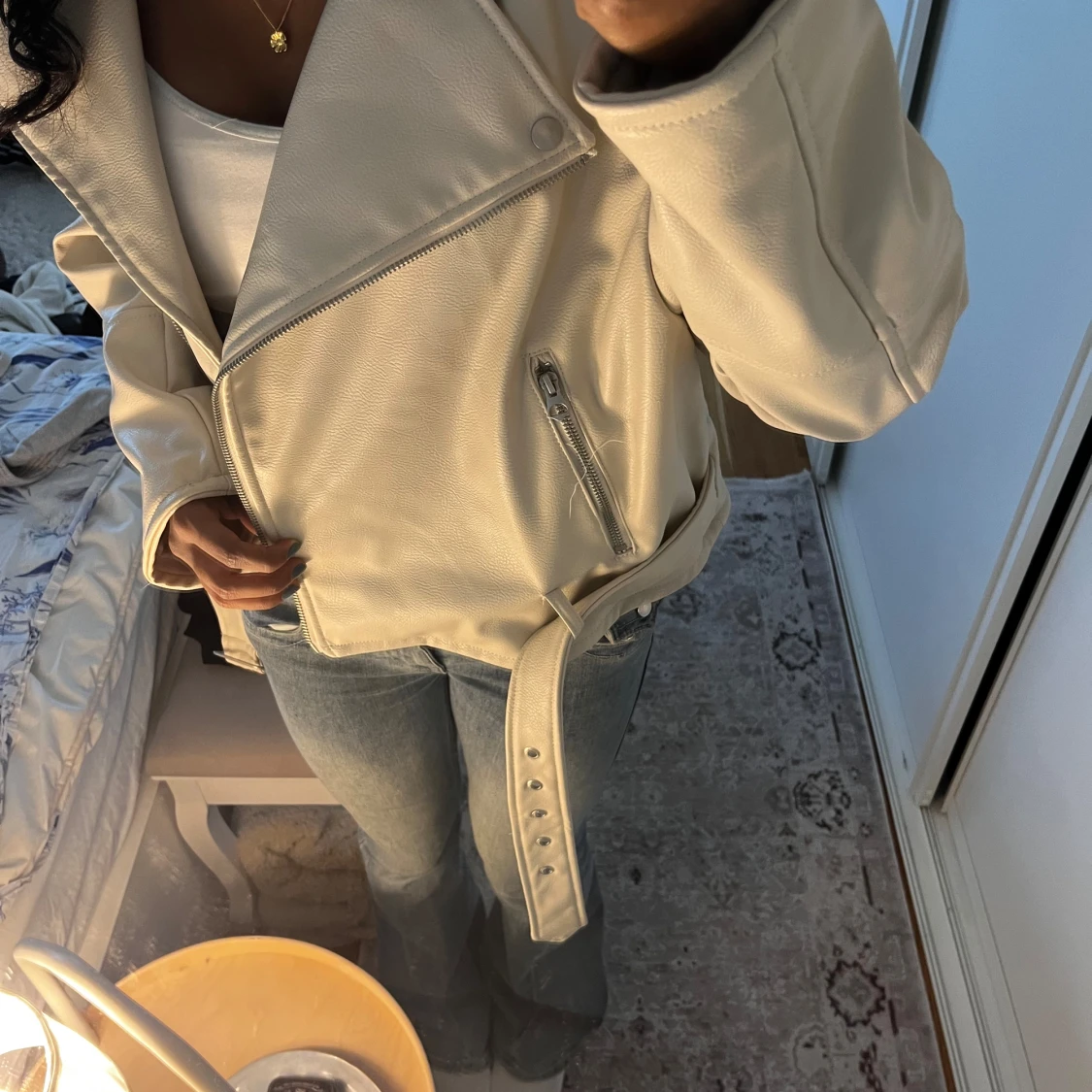 Vit läderjacka  - 90