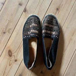 Espandrillos  - Espandrillos  Storlek 38  Finns i Lund