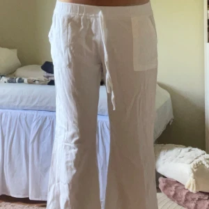 Linne byxor - Säljer dessa vita linnebyxorna då de inte används:) 