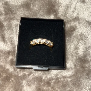 guld diamant ring - köpte den ny för någon men dom hon gjorde slut 😔
