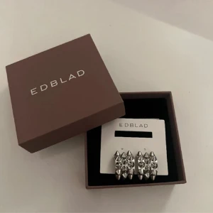 Edblad örhänge - Säljer då dom inte kommer till användning längre!💕