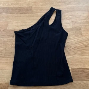 Linne från bikbok - Mycket bra skick och knappt använd 