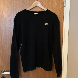 🔥Nike tröja  - Skit snygg svart Nike tröja i s  Passar alla stilar först till kvarn 