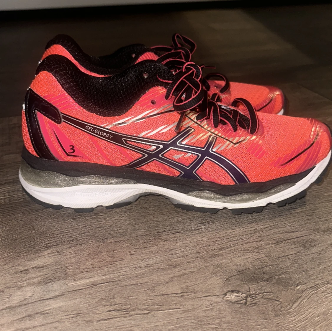 Asics Gel-Glorify 3 - 91