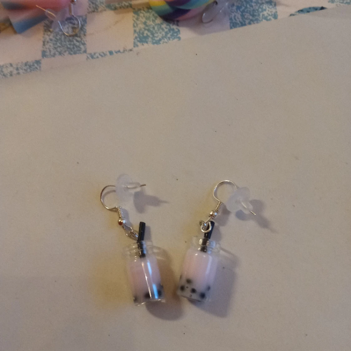 Örhängen med hänge av en drinkar . - 90