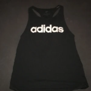 Adidas tränings linne - Linne,tunn,tränings linne