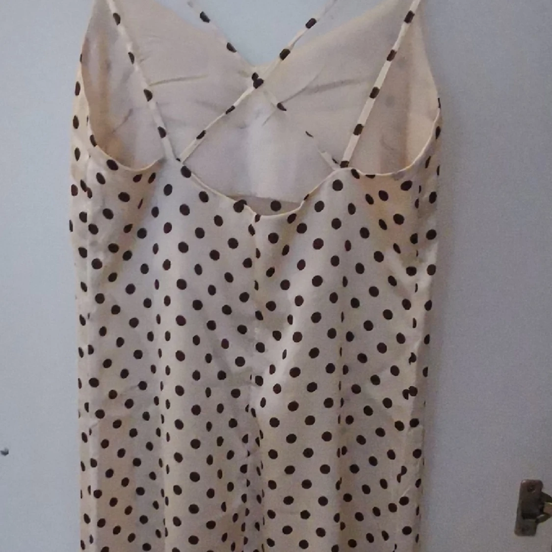 maxiklänning m. prickar  - 90