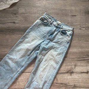 Jeans - Blå jeans från Gina. Fin skick❣️