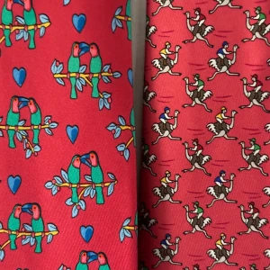 Vintage Hermès Silk 100% - Vintage Hermès sidenslipsar - finns även Ricci, Dior, Armani osv.  I gott skick. 600 kr/styck.