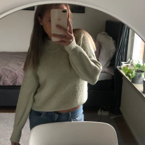 Ljusgrön stickad tröja - Ljusgrön stickad tröja från hm