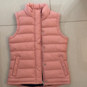 Gant väst - Helt oanvänd rosa gant väst 
