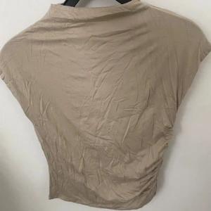 Tröja från lager 157  - Säljer nu denna tröja då den aldrig blivit använd. Tröjan är i fint skick och endast provad i.  