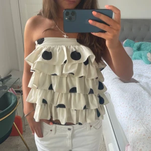 Topp!  - Så snygg topp! Tror det egentligen är en kjol men har använt den som en topp och det är så snyggt❤️