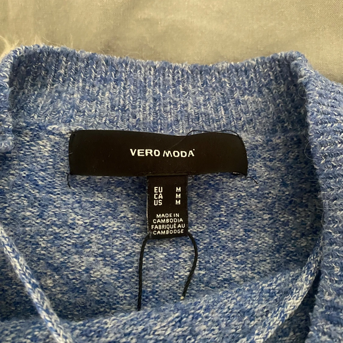 Blå stickad tröja från Vero Moda - 90