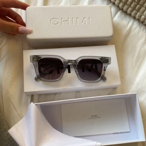 Chimi 04 - Jätte fina solglasögon från chimi Använda 1-2 gånger Säljer för den ej används