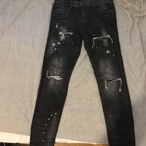 Supply&Demand Jeans - Tjena säljer dessa sköna jeans, har haft de i ungefär 1 år men dock inte använt de så mycket, de är fortfarande i perfekt skick!