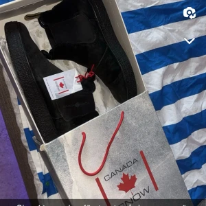 Canada Snow - Tjena rensar min garderob eftersom flytt och inte använder dessa kläder längre. Skorna är använda väldigt mycket men ser ganska bra ut fortfarande