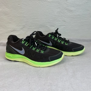 Nike lunarglide skor - Nike lunarglide skor i storlek 40.5. Endast provade.