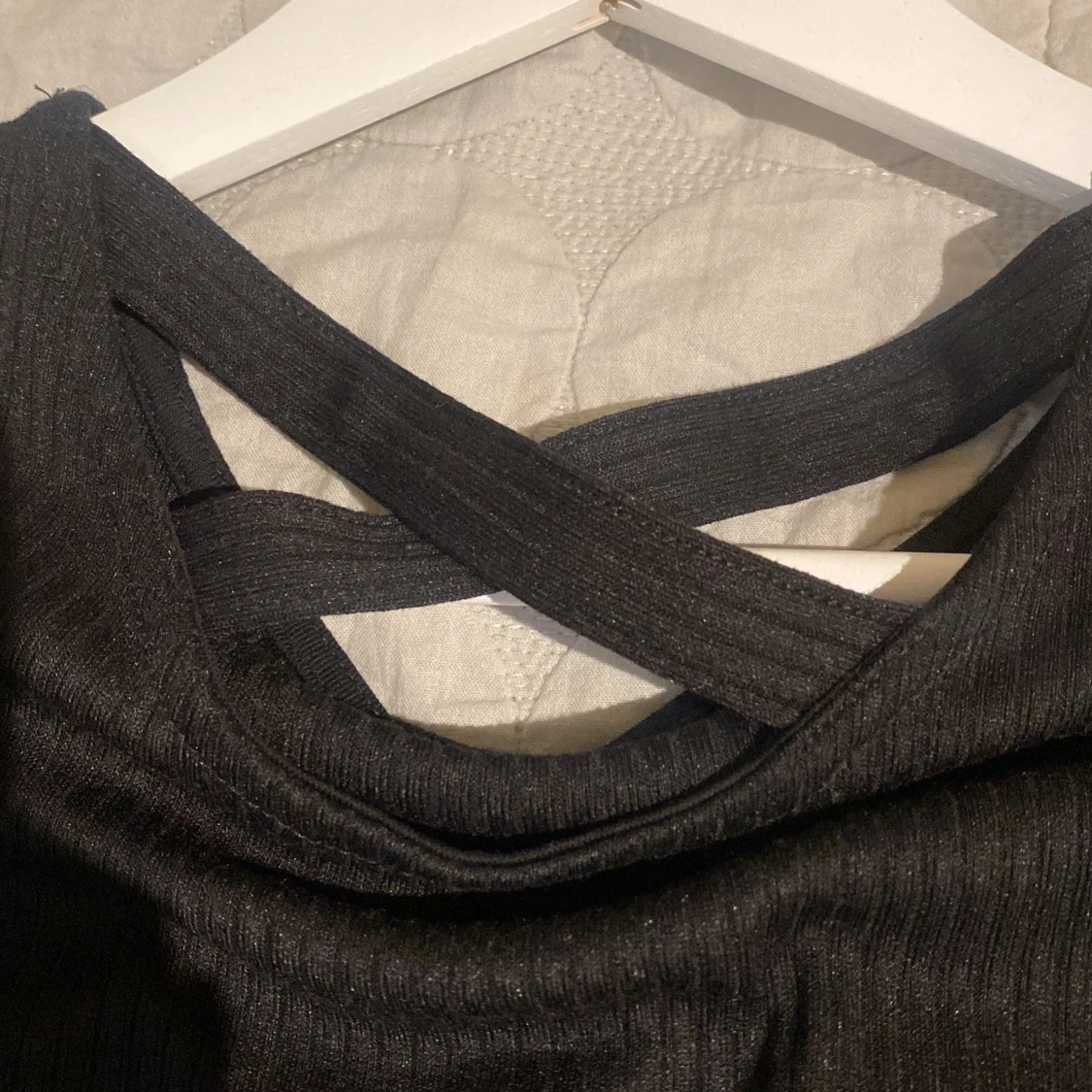 Fin svart ribbad långärmad tröja - 91
