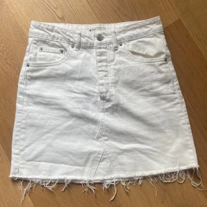 Superfin kjol i bra skick som inte kommer till användning😅 - Mycket bra skick