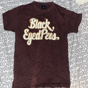 Söt t shirt - Använt typ 5 gånger men inte använt på ett år typ nu 🤷🏻‍♀️så  bättre den hamnar t användning 