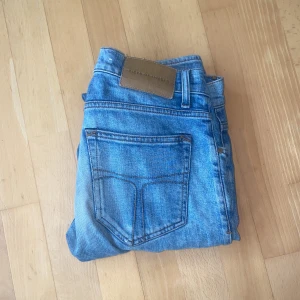 Tiger of Sweden jeans - Tjena! Säljer dessa jeans från tiger of Sweden, modellen heter Pistolero/ slim jeans.
