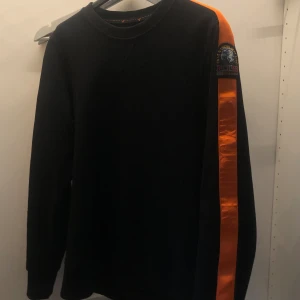 Parajumper tröja - Parajumper tröja, Storlek YM (passar xs), skick 9/10 superbra.