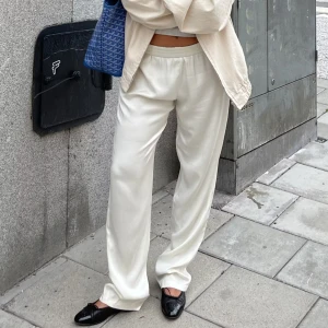 Dream pants Djerf avenue - I bra begagnat skick! 