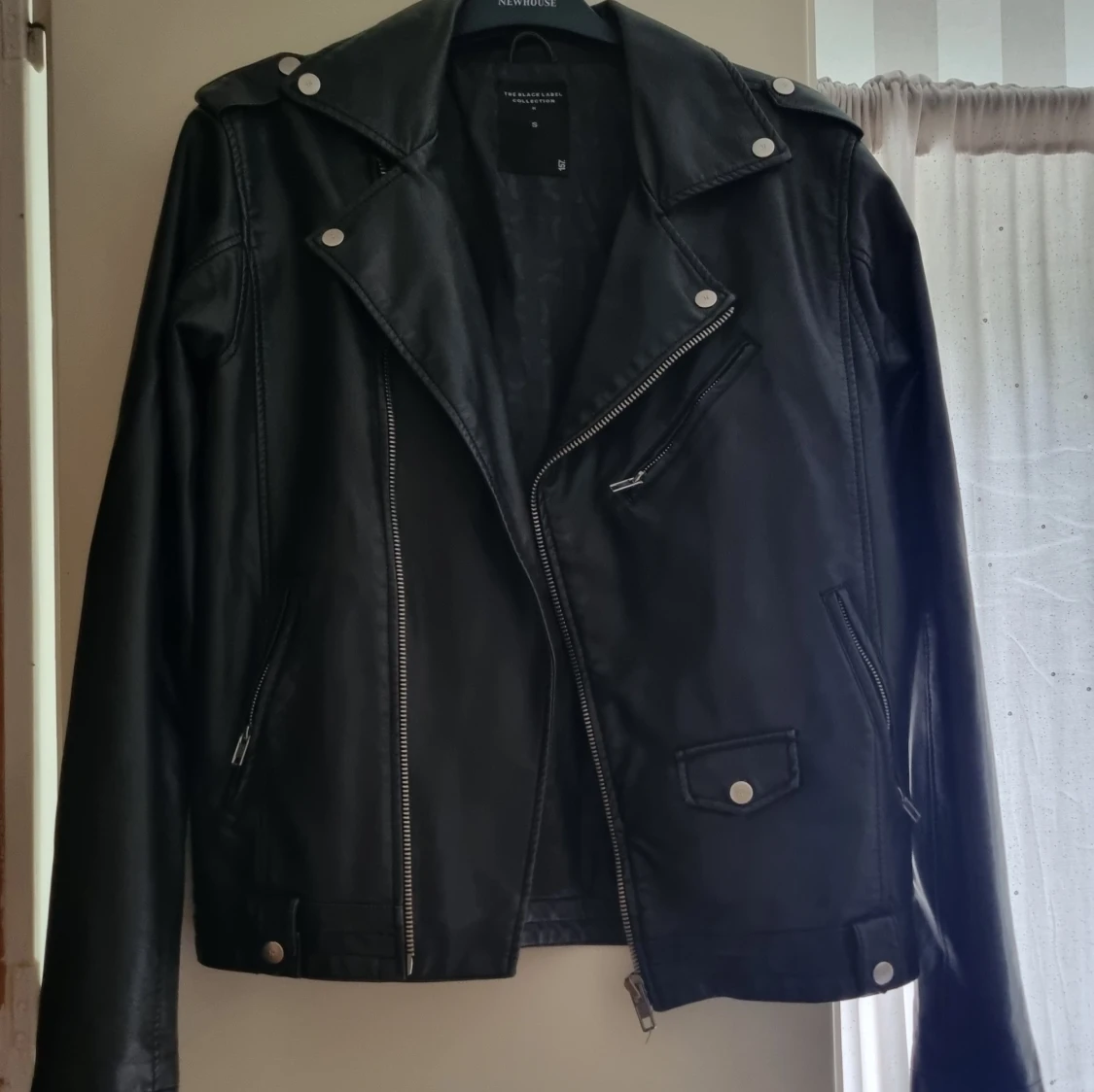 Svart läderjacka  - 91