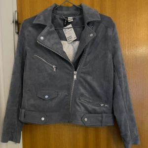 Blue jacket  - Size L / 40 really good and new never worn before, good price 