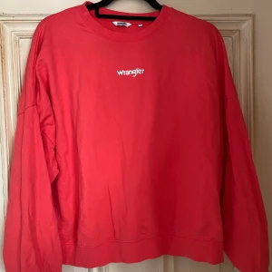 Wrangler-tröja - Wrangler-tröja som inte kommit till användning. Inga defekter! 