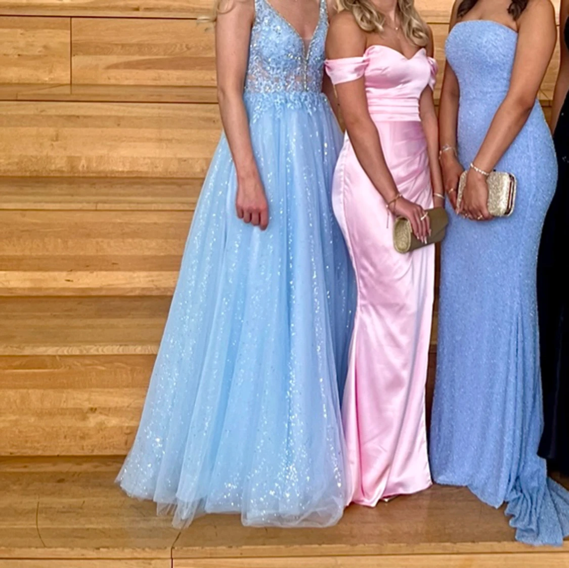 Ljusblå glittrig balklänning - 91