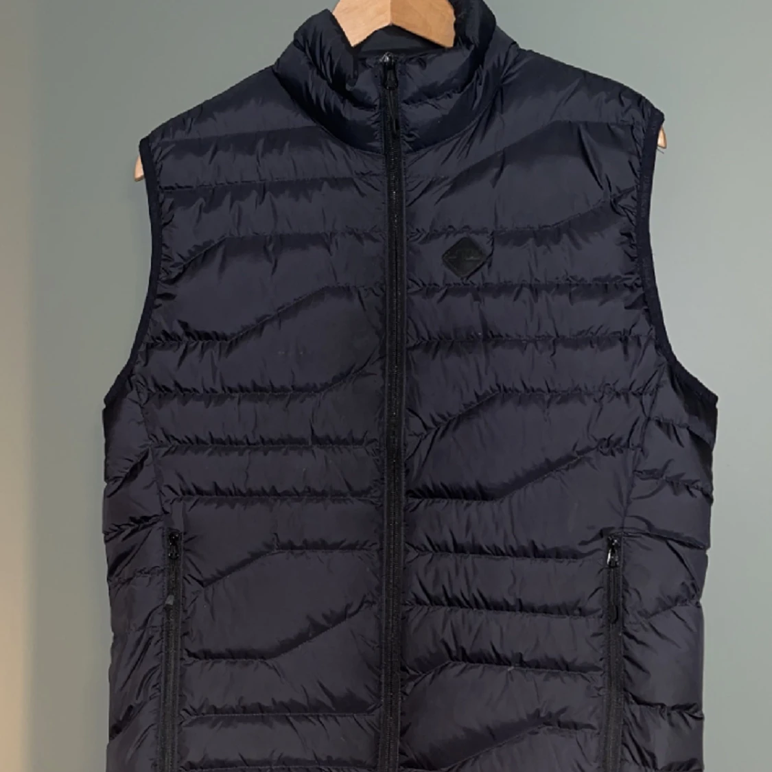 J.Lindeberg svart väst (Ord. Pris. 3000)