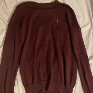 Ralph lauren tröja - Säljer för min ralph lauren tröja för att dne ej kommer till användning. Skriv om du har frågor
