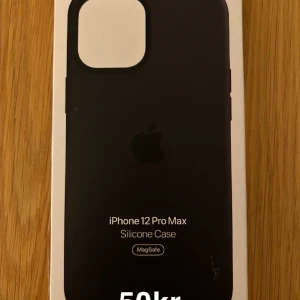 Skal till iPhone 12 PRO Max  - Enbart öppnad