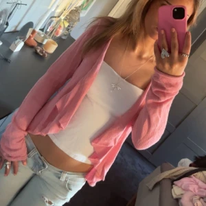 rosa kofta💕 - säljer finaste koftan som passar i alla tillfällen 💕