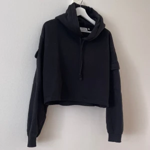 Hoodie weekday - Bra skick. Dock lite tvättad färg men annars som ny super skön och fin luva